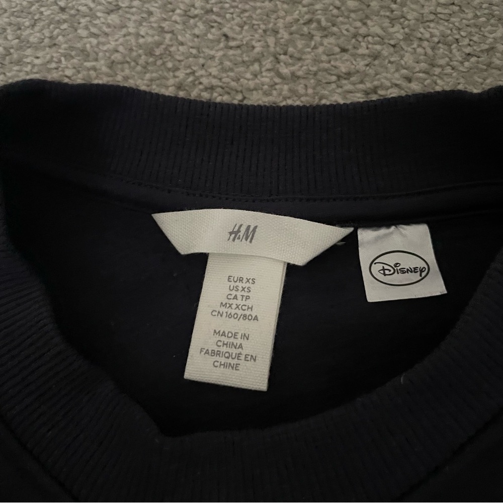 H&M Disney Christmas Winter Navy Sweatshirt - Picture 2 of 4
